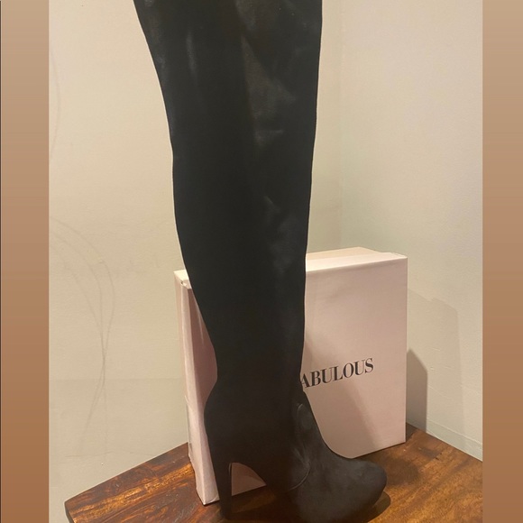 New Black boots - Picture 2 of 4